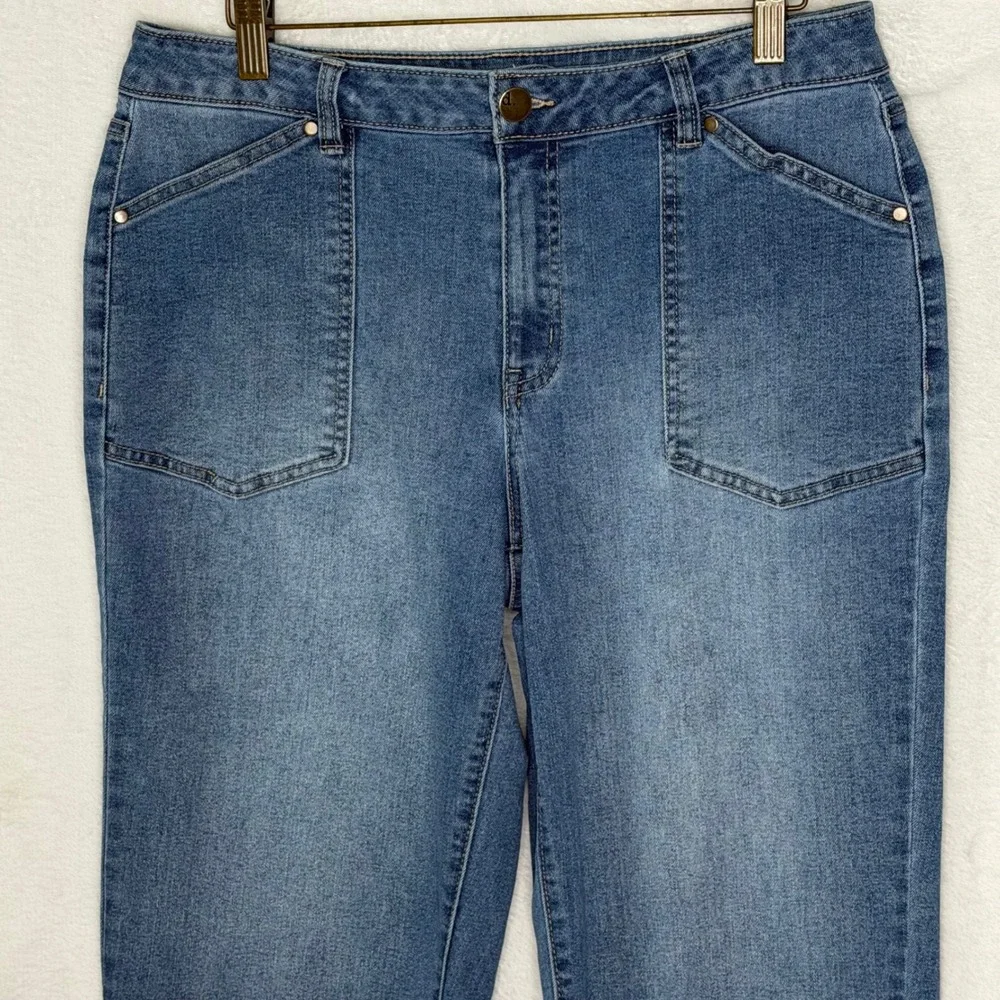 d.jeans New York Women 10 Blue Straight Leg Carpenter Style Denim Jeans